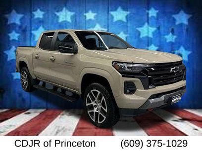 Used 2023 Chevrolet Colorado Z71 w/ Z71 Convenience Package 2