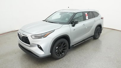 New 2025 Toyota Highlander XLE