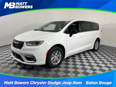 New 2025 Chrysler Pacifica Select
