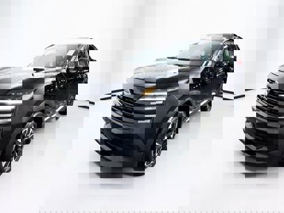 New 2025 Nissan Kicks SV