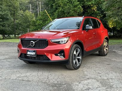 Certified 2023 Volvo XC40 B5 Plus w/ Climate Package