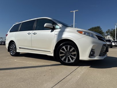 Used 2018 Toyota Sienna XLE Premium
