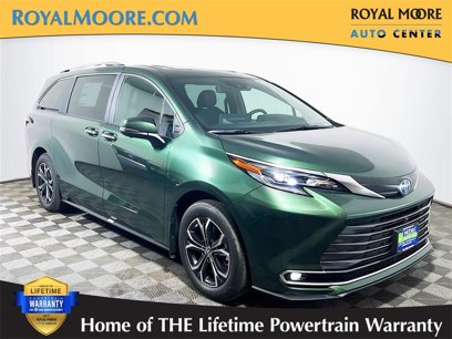 New 2025 Toyota Sienna Platinum