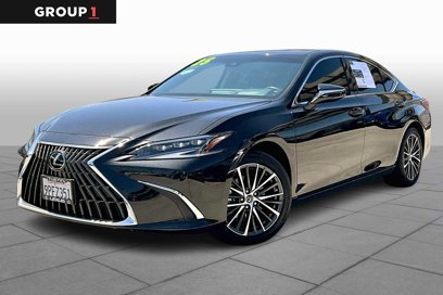 Used 2025 Lexus ES 300h w/ Premium Package