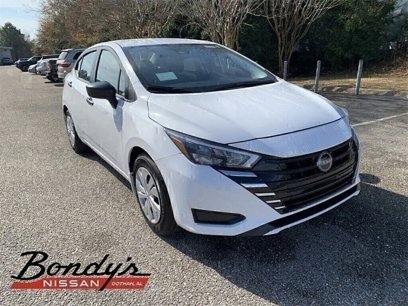 New 2025 Nissan Versa S w/ Trunk Package