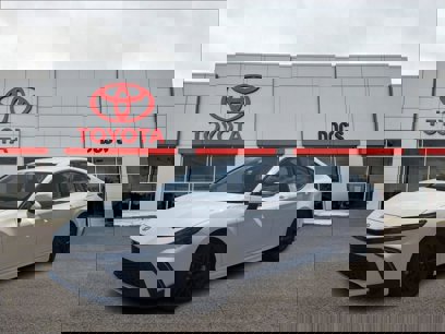 New 2025 Toyota Camry SE