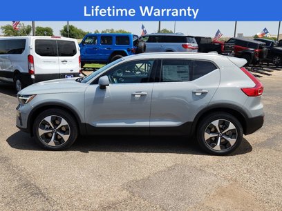New 2025 Volvo XC40 B5 Plus w/ Protection Package Premier