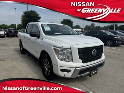 Used 2021 Nissan Titan SV w/ SV Convenience Package