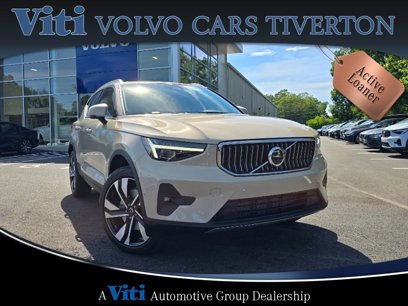 Used 2025 Volvo XC40 B5 Plus w/ Climate Package