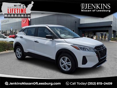 New 2025 Nissan Kicks Play S