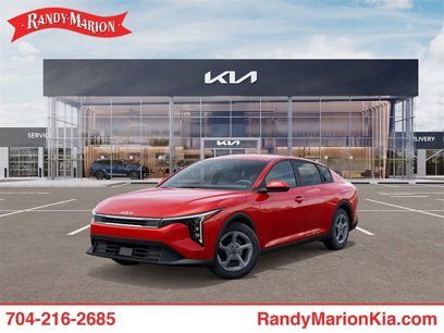 New 2025 Kia K4 LXS