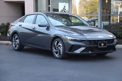 New 2025 Hyundai Elantra Limited