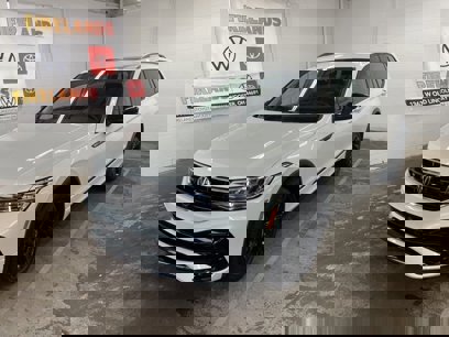 Used 2024 Volkswagen Tiguan SE R-Line