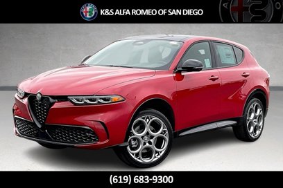 New 2025 Alfa Romeo Tonale w/ Premium Package