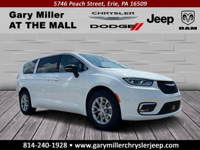 New 2025 Chrysler Pacifica Select
