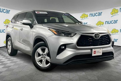 Certified 2022 Toyota Highlander LE