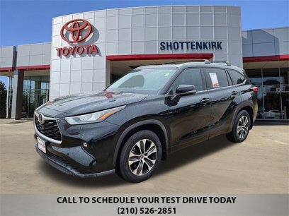 Used 2020 Toyota Highlander XLE
