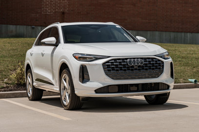 New 2025 Audi Q5 Premium Plus
