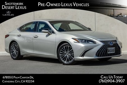 Used 2022 Lexus ES 300h w/ Premium Package