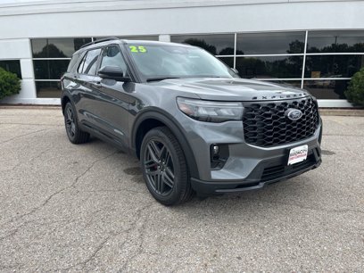 New 2025 Ford Explorer ST-Line w/ Premium Package