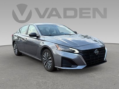 Used 2024 Nissan Altima 2.5 SV