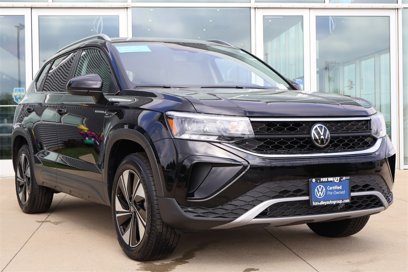 Certified 2024 Volkswagen Taos SE w/ Panoramic Sunroof Package