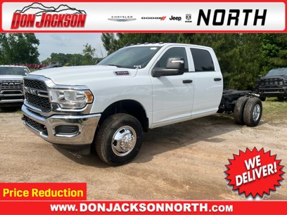 New 2024 RAM 3500 Tradesman w/ Chrome Appearance Group