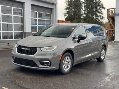 New 2025 Chrysler Pacifica Select