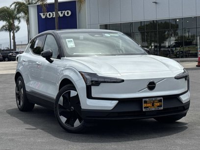 New 2025 Volvo EX30 Plus w/ Climate Package