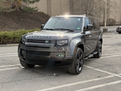 New 2025 Land Rover Defender 130 X-Dynamic SE