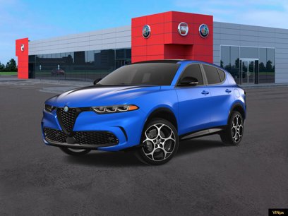 New 2025 Alfa Romeo Tonale w/ Premium Package