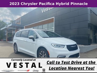 New 2023 Chrysler Pacifica Pinnacle