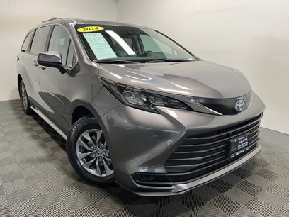 Used 2024 Toyota Sienna LE
