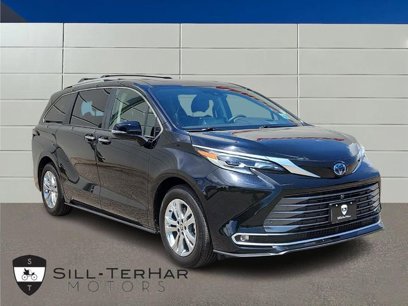 Used 2024 Toyota Sienna Platinum