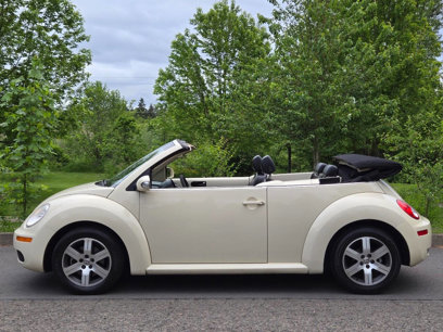 Used 2006 Volkswagen Beetle Convertible w/ Package 1