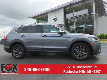 Certified 2022 Volkswagen Tiguan SE w/ Panoramic Sunroof Package