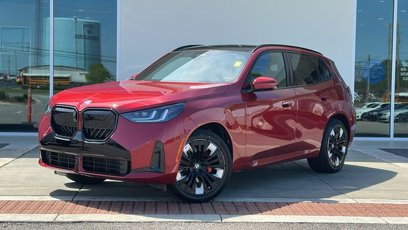 New 2025 BMW X3 xDrive30 w/ Premium Package