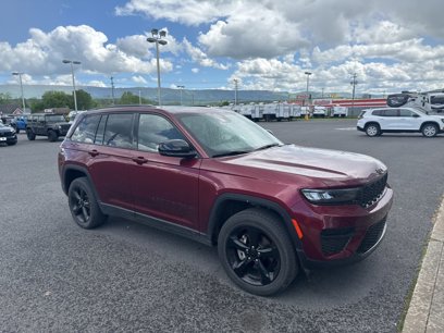 Used 2023 Jeep Grand Cherokee Altitude