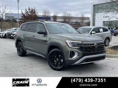 New 2025 Volkswagen Atlas Peak Edition SE
