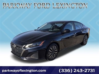 Used 2023 Nissan Altima 2.5 SV