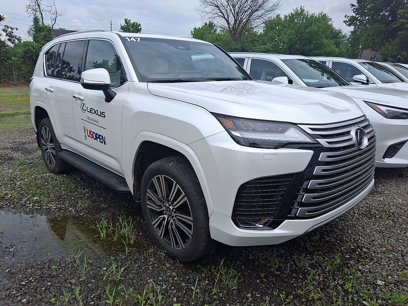 New 2025 Lexus LX 600 4WD w/ Luxury Package