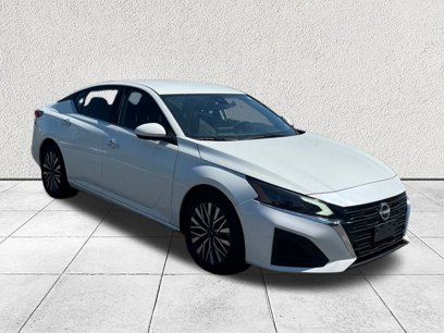 Used 2023 Nissan Altima 2.5 SV
