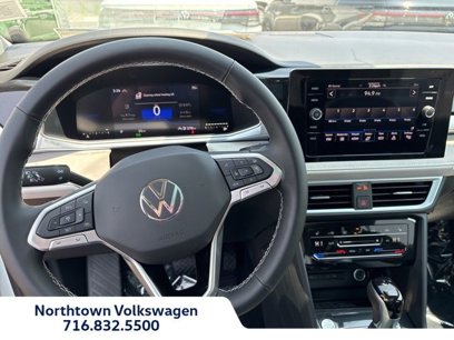 New 2025 Volkswagen Taos SE