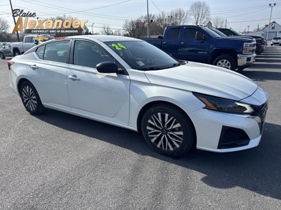 Used 2024 Nissan Altima 2.5 SV
