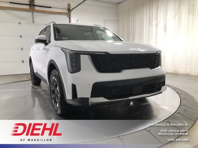 New 2025 Kia Sorento S