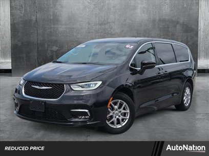 Used 2023 Chrysler Pacifica Touring-L