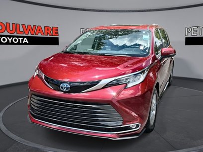 Used 2023 Toyota Sienna Limited