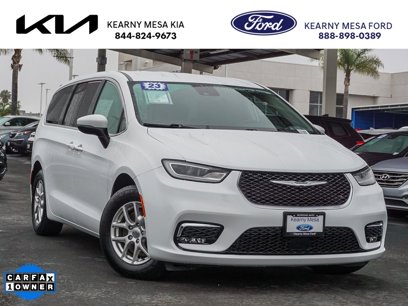 Used 2023 Chrysler Pacifica Touring-L
