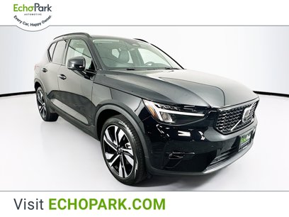 Used 2025 Volvo XC40 B5 Plus