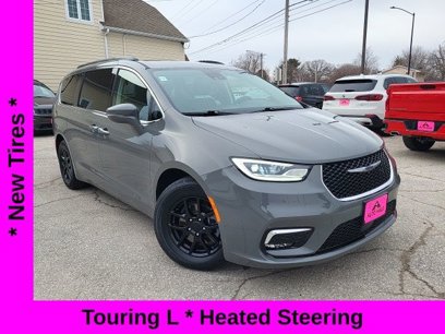 Used 2022 Chrysler Pacifica Touring-L